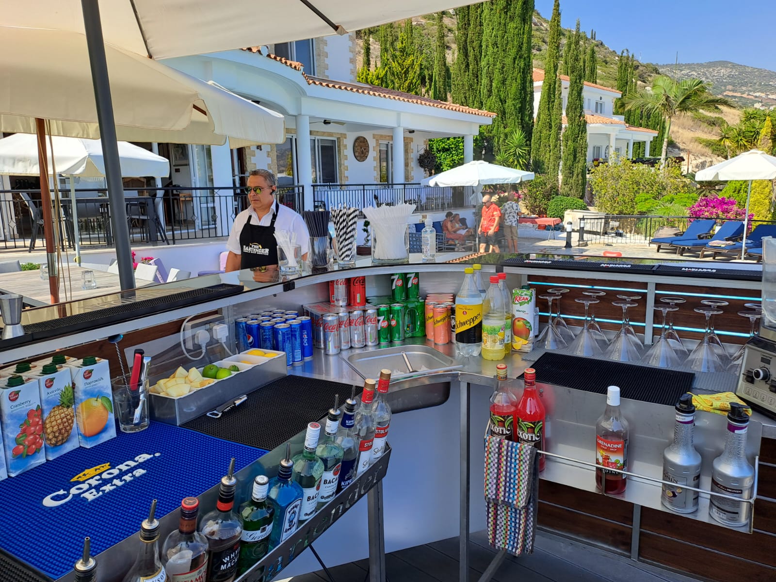 The Bartender Cyprus mobile bar service - wedding and event photo 12